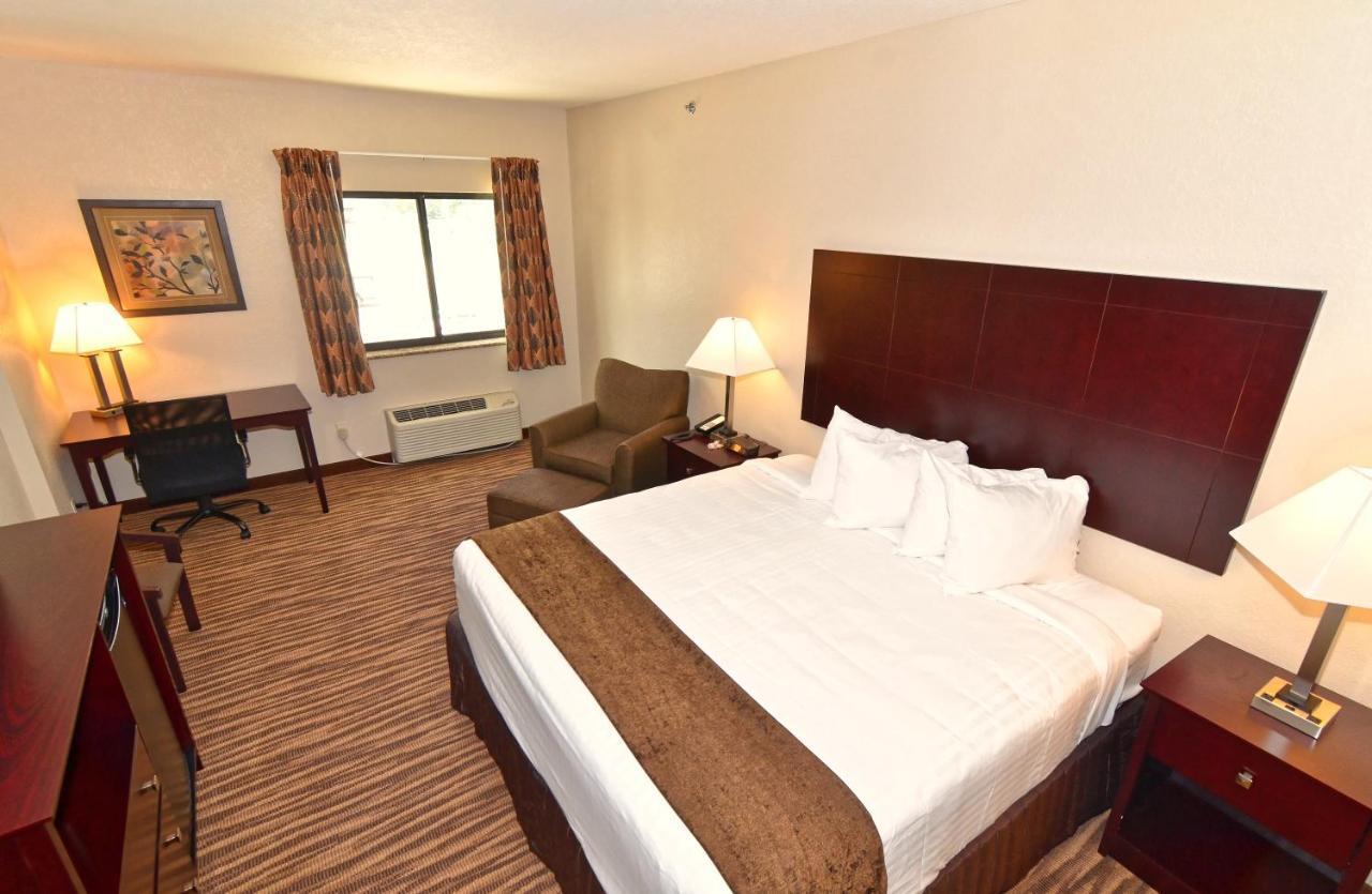 Cobblestone Inn & Suites - Clarion Exterior foto